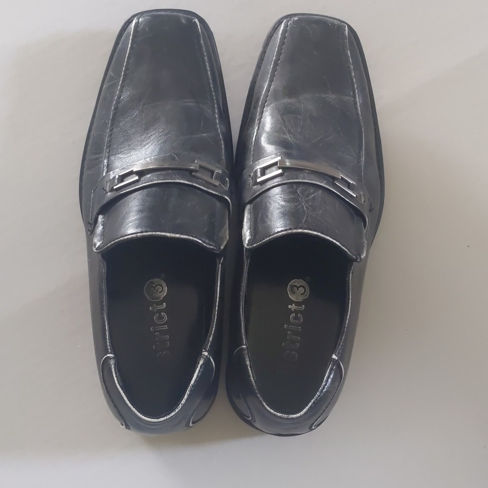 District 3 loafers men's size 9 gray. Buckle. - Picture 4 of 5